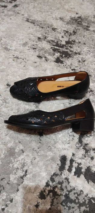 Туфли женские. Кожа