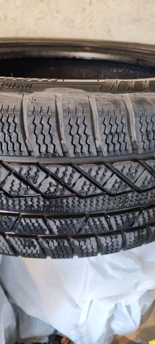 Зимни гуми Petlas Explero Winter 235/55/19