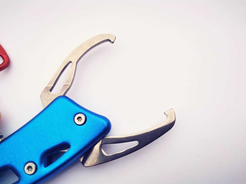 Метална щипка ( грипер) за риболов на хищници