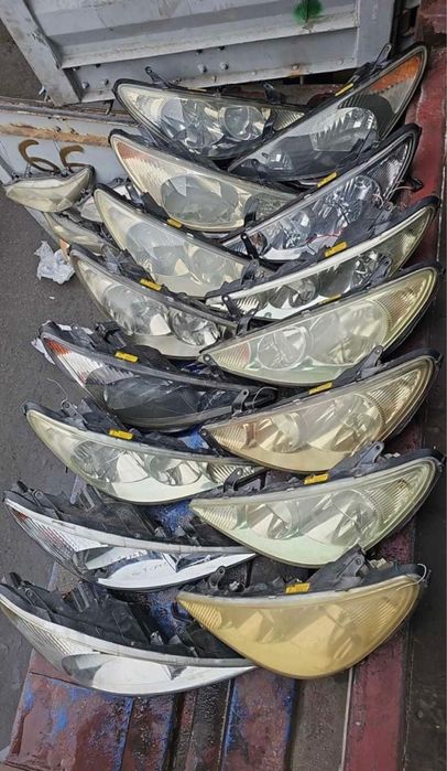 Фары на Estima Эстима привозной Японский