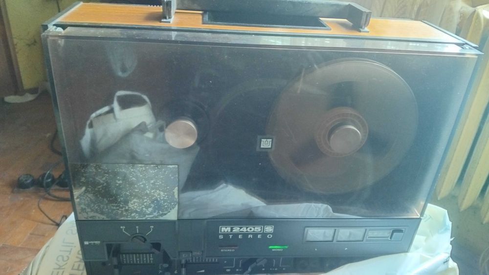 Продавам магнетофон UNITRA M 2405 S