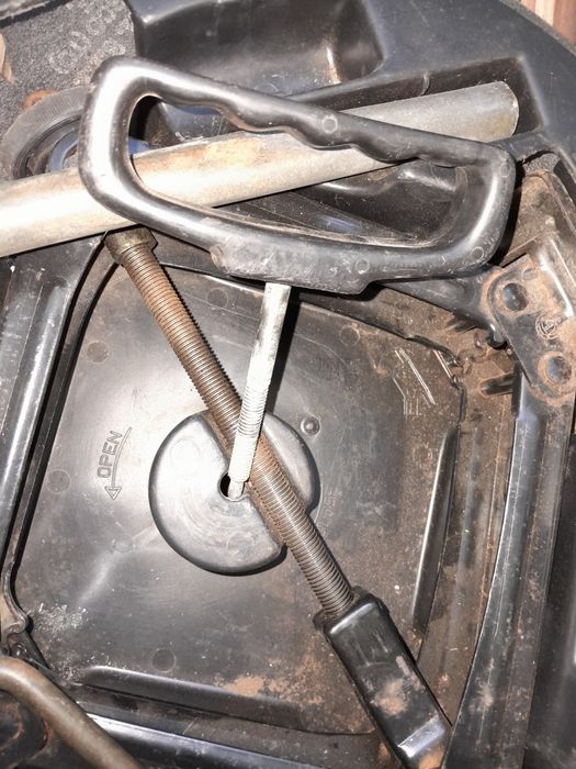 Резервна гума за фиат  мареа,  браво пълен комплект