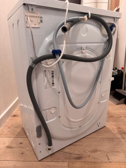 Продам стиральную машину