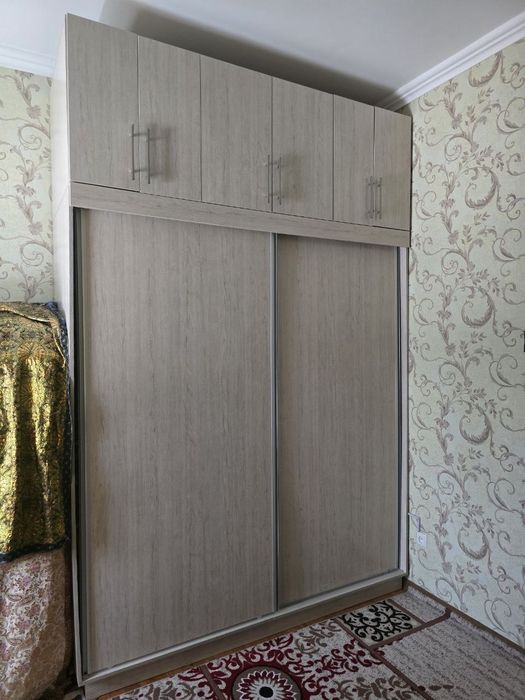Шкаф сотилади янги.