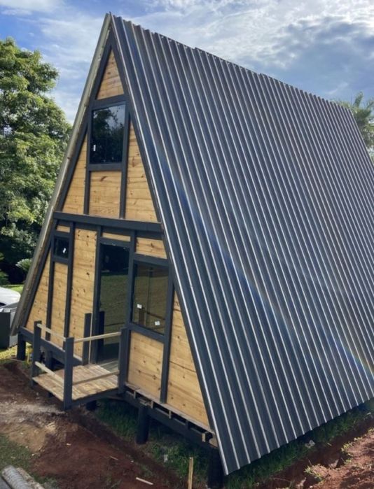 Vând cabane de lemn