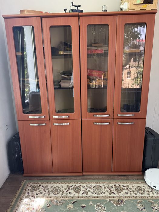 Продам шкафы для офиса