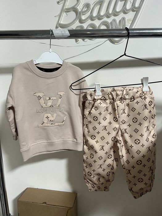 Seturi copii de la 6 luni la 2 ani