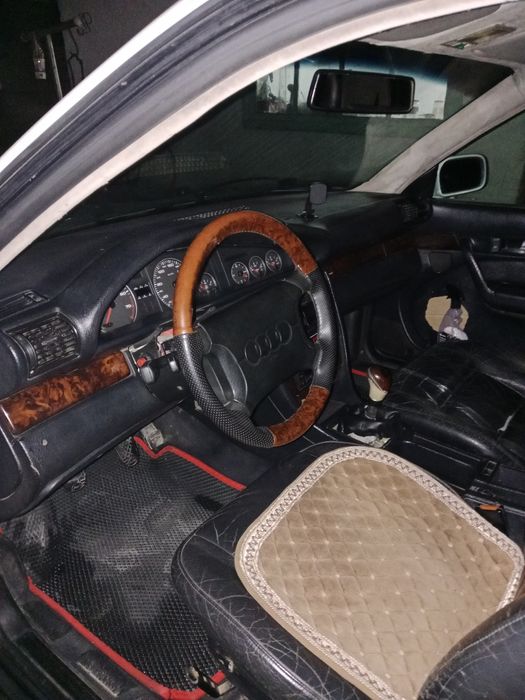 Срочно продам ауди 100 с4