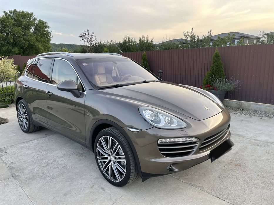 Vand Porche cayenne bine ingrijit merita vazut