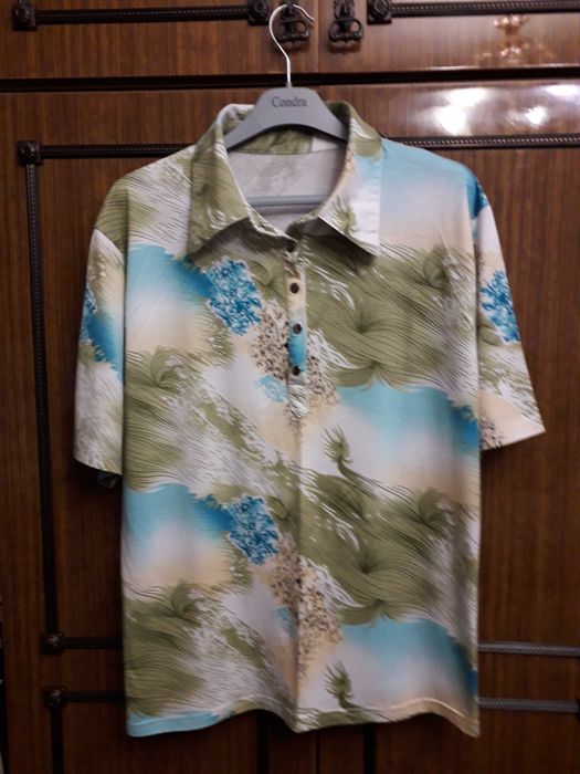 Женские футболки