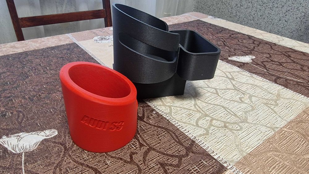 Продавам къп-холдър за Ауди А3 8P,8PA
