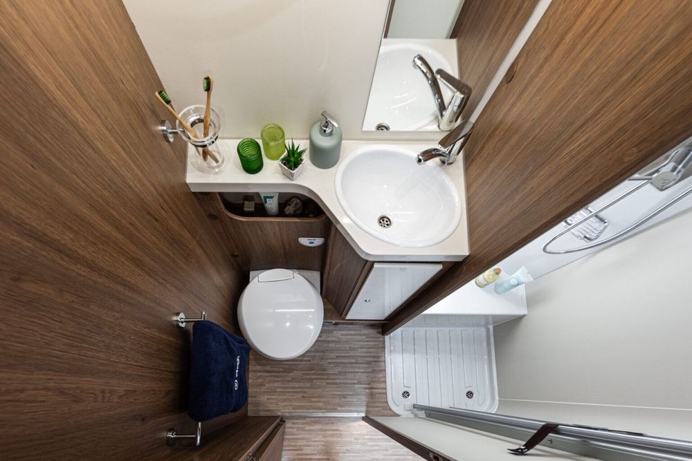 Autorulota Alcove Elnagh Baron 22, an 2026, 7 persoane