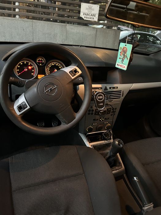 OPEL ASTRA H GTC 1.6 benzina