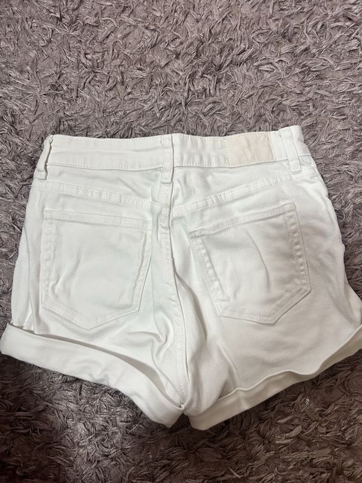 Къси панталонки bershka