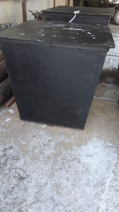 Продам баки для мусора