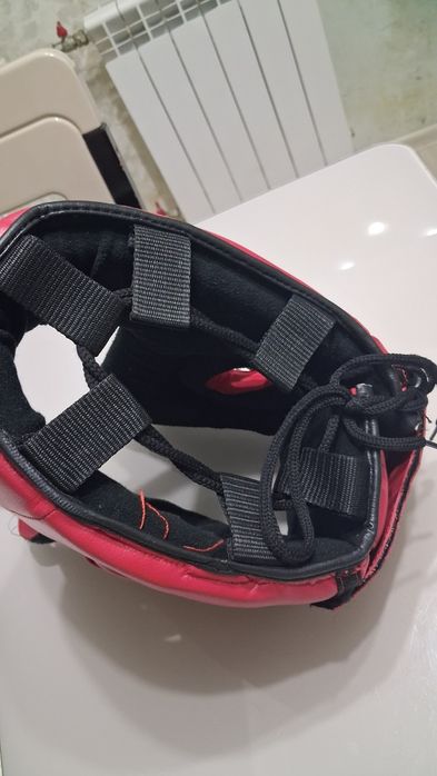 Шлем и перчатки для ММА, дзюдо