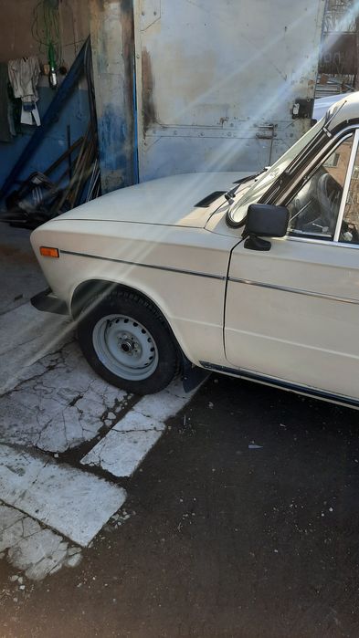 Автомобиль  ваз 2106