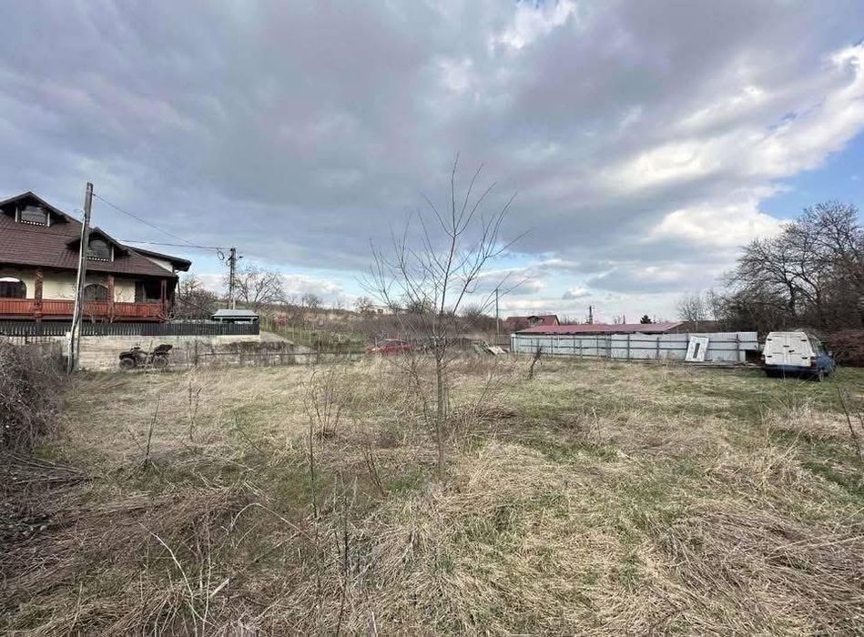 Teren intravilan, Str. Șara 145A