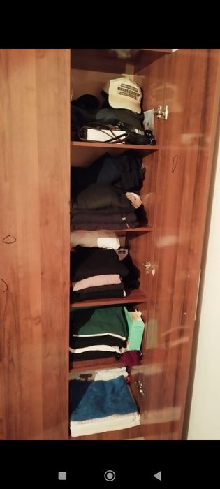 Продается деревянный шкаф