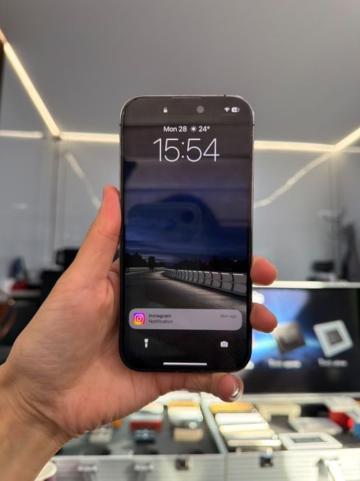 Продам iPhone 15 Pro 128 ГБ