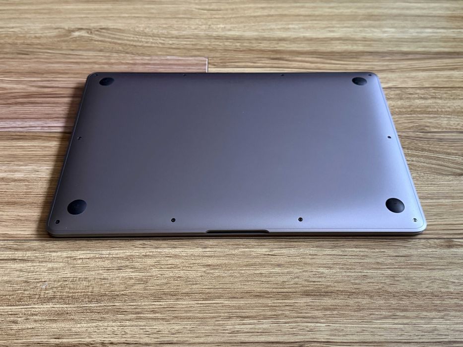 MacBook Air M1 SPG`8 CPU/7 GPU/8GB RAM/256GB SSD/Бат 97%