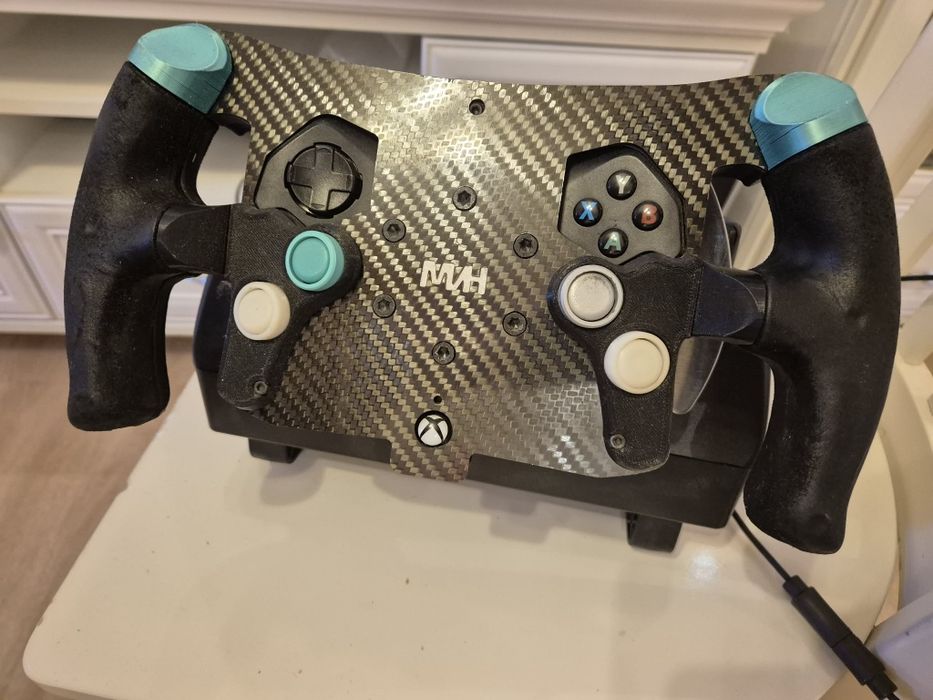 Волан и педали Logitech G Driving Force G 920.