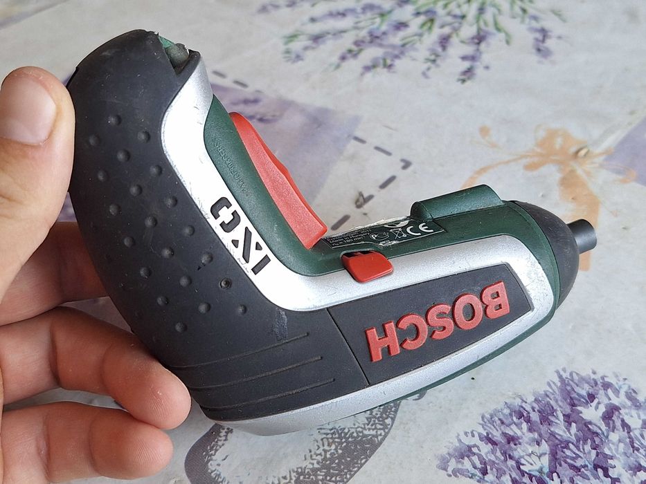 Акумулаторна отвертка BOSCH IXO