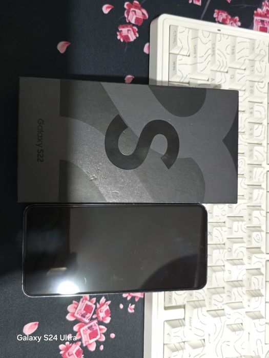 Samsung galaxy s22 128/12