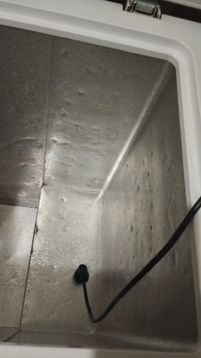 Продам морозильную камеру