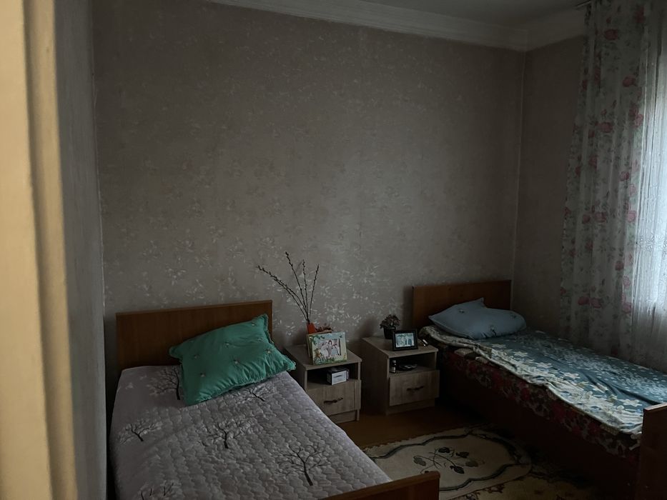 Сдаётся 5 комнтаная  квартира без агенства