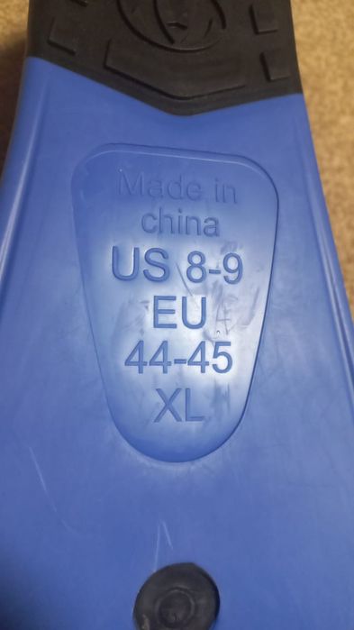 Продам ласты почти новые