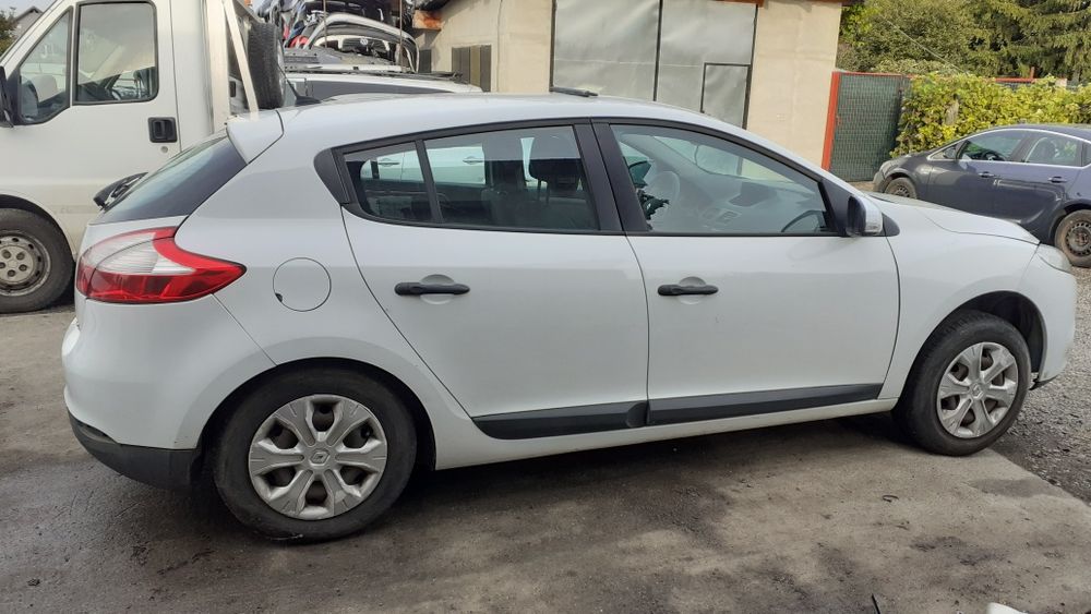 Dezmembrez Piese Renault Megane3 Din 2011