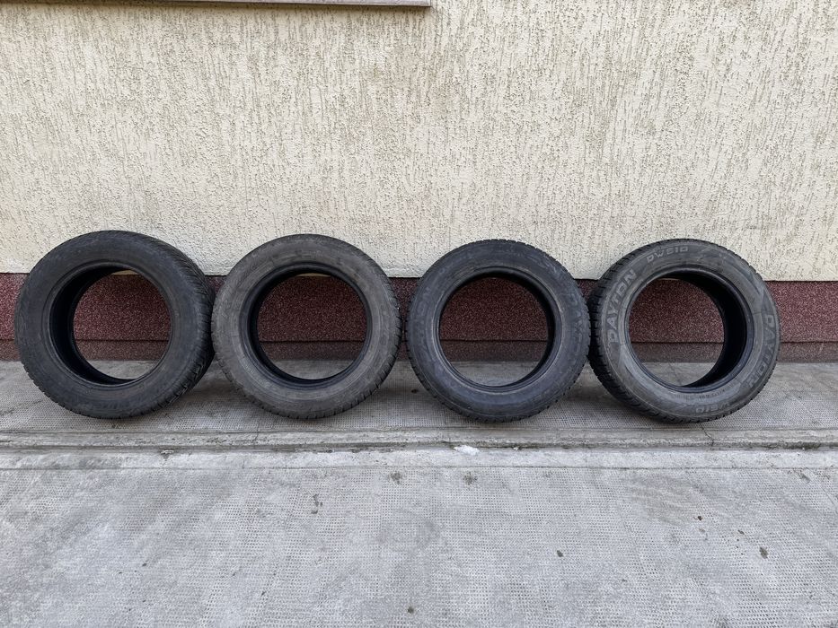 Vând 4 anvelope de iarnă 185/65 R15