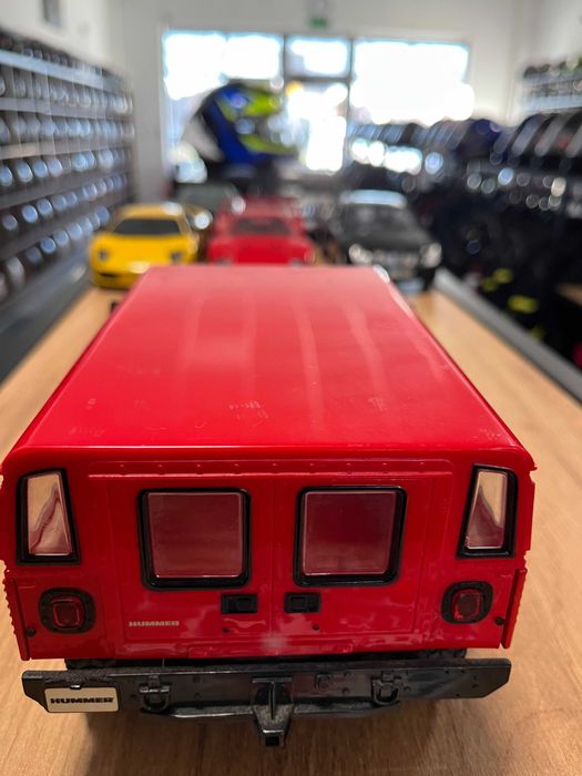 Метална колекционерска количка  модел HUMMER H1 1999г. 1:18 MAISTO