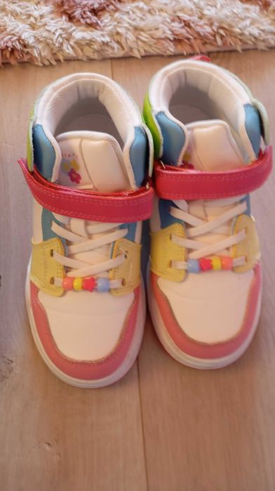 Сникърси за момиче