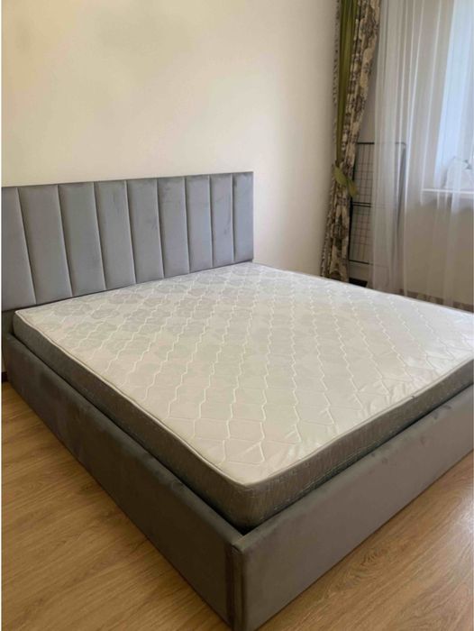 Продам кровать с матрасом