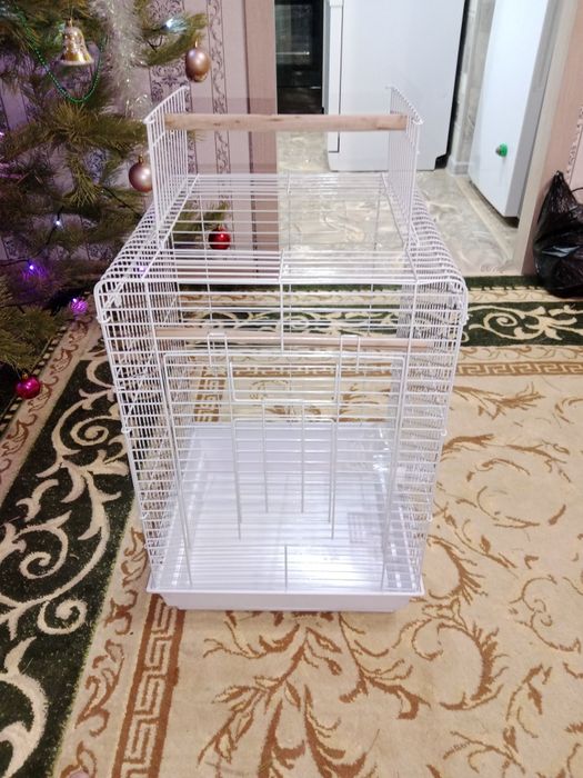 Продам клетку для попугаев