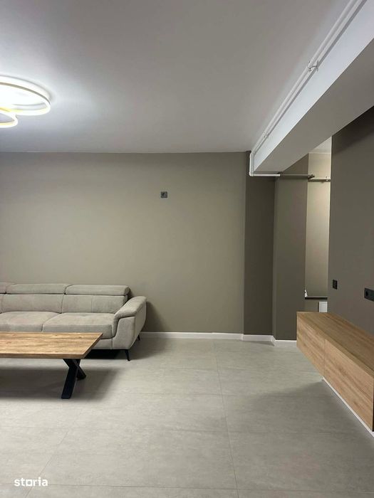 Chirie,Ap.3 camere,Centru