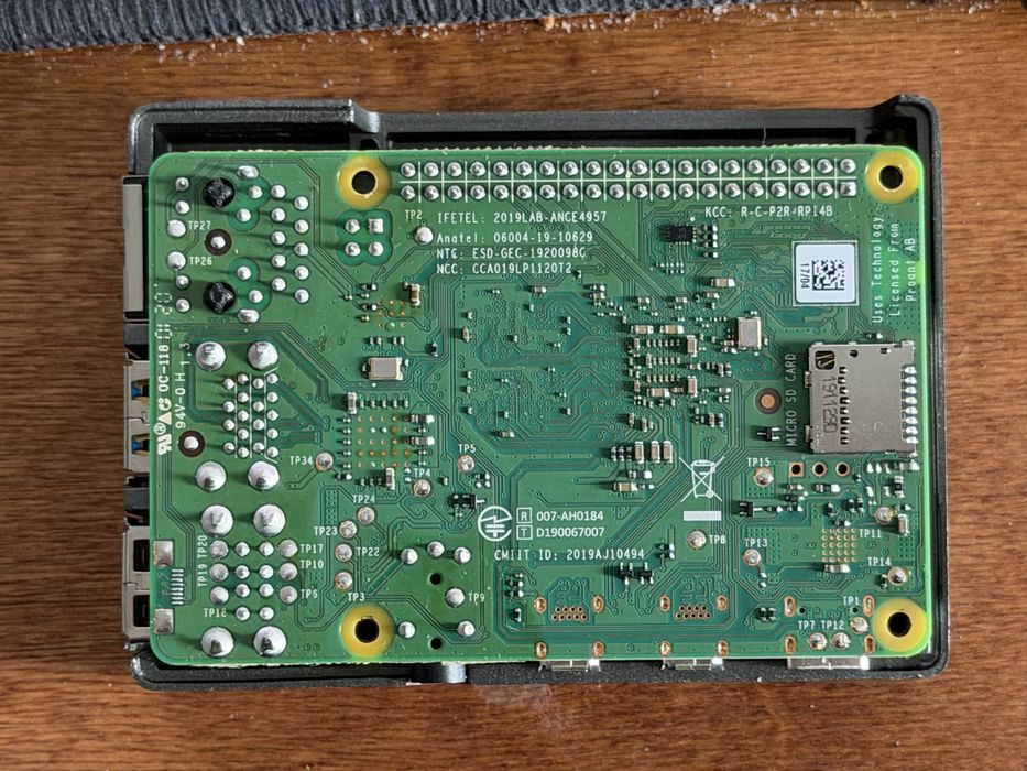 Raspberry Pi 4 model B 2GB в металлическом корпусе