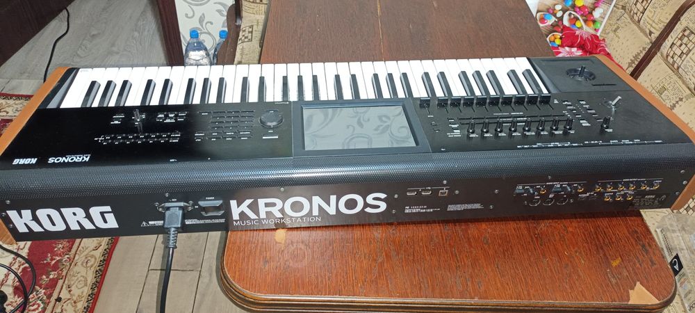Korg kronos2 ca nouă