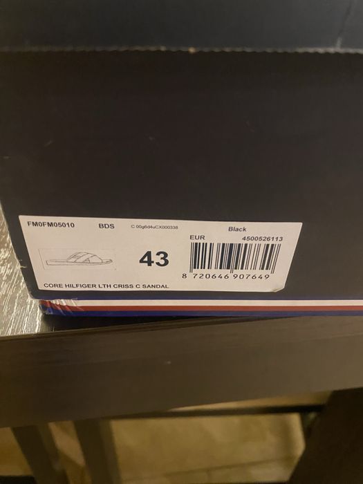 Vind sandale piele tommy noi marimea 43