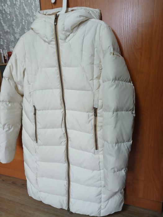 Продам Пуховик в