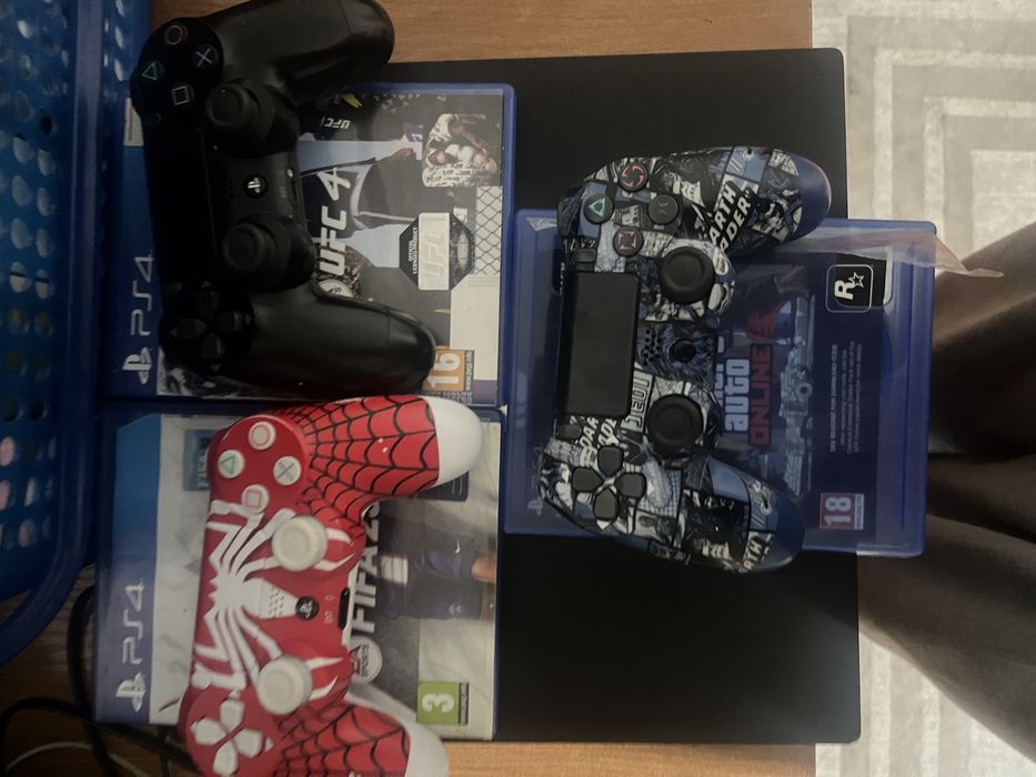 PS4 Pro 1TB сатылады!