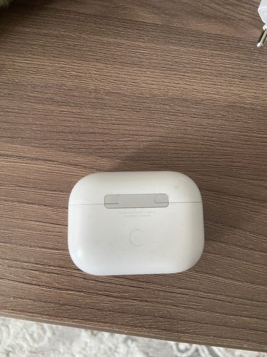 Airpods pro 2.