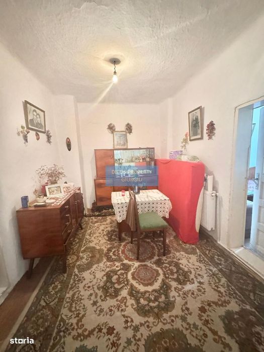 Casă de vânzare – Strada Mugurilor