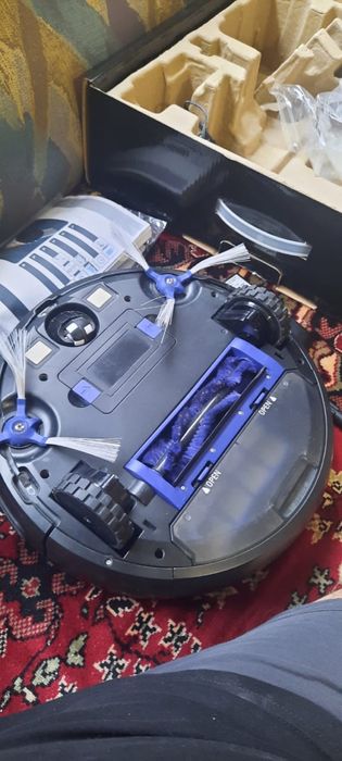 Робот-пылесос