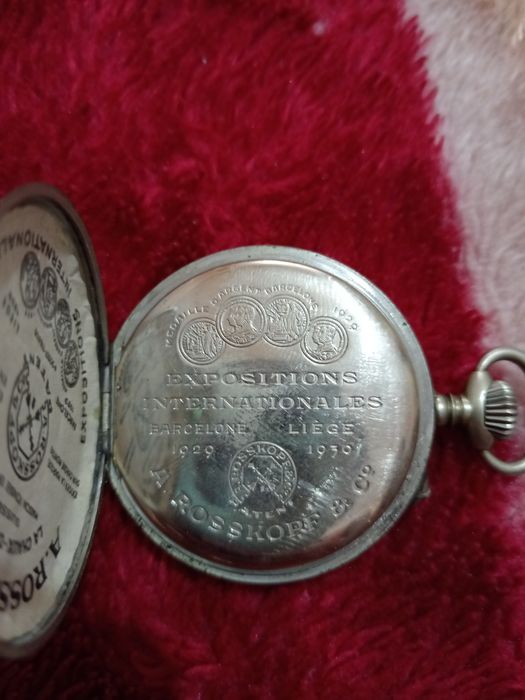 De vânzare ceas antic