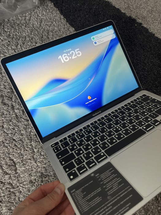 Macbook air 13  m1 2020 года