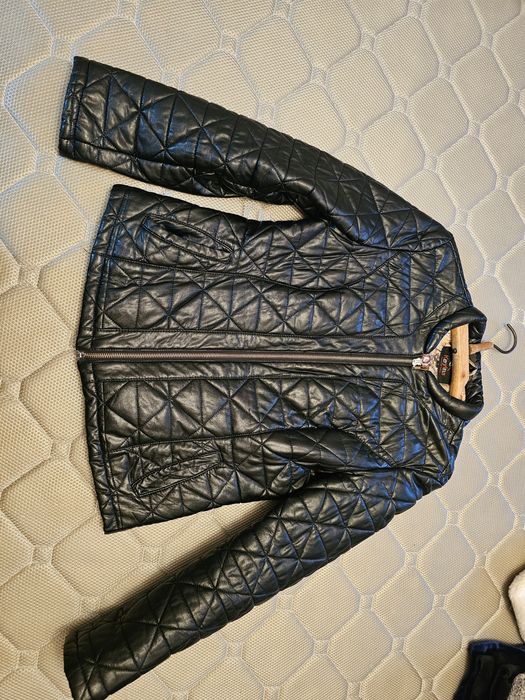 Продам верхнюю одежду