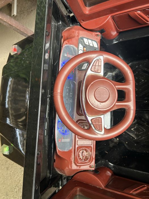 Продам детскую машину Гелик!